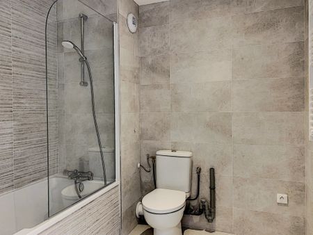 Location Appartement 2 pièces 43m² LE CANNET 06110 - Photo 3