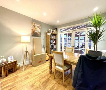 4 bedroom semi-detached house to rent - Photo 2