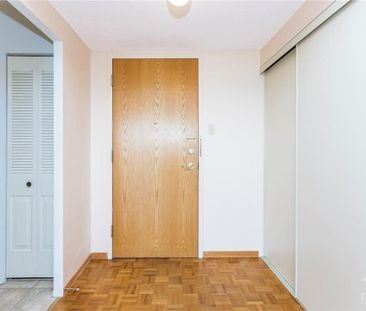 For Lease - 2760 Carousel Crescent Unit# 807, Blossom Park - Airpor... - Photo 3