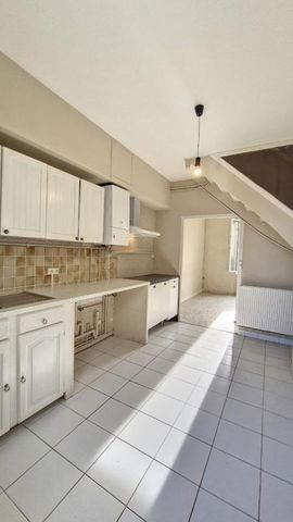 Location Appartement 3 pièces 65m² AGEN 47000 - Photo 2