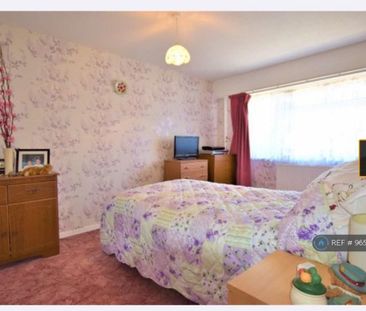 3 bedroom terraced house to rent - Photo 3