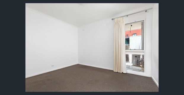 “PERFECT LOCATION!” - Photo 1