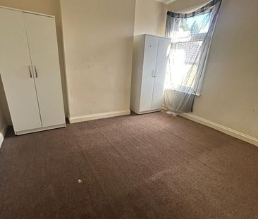 Room in a Shared House, Beulah Road, CR7 - Photo 2