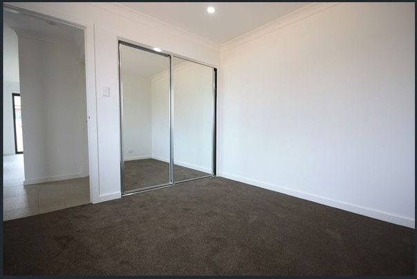 Modern Granny Flat in Spring Farm! - Photo 1