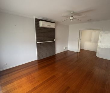 Charming Family Home in South Shepparton! - Photo 1