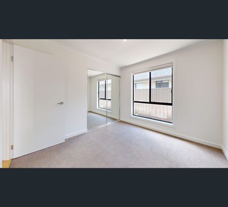 15 Goderich Street, Munno Para Downs, SA 5115 - Photo 2