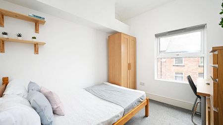 4 bedroom terraced house to rent - Photo 5