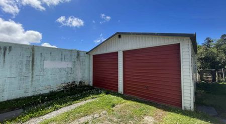 VILLAGE RETREAT! - Photo 4