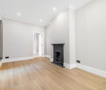 3 Bed Flat, Amies Street, SW11 - Photo 3