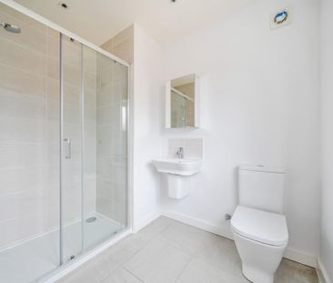 4 bedroom detached house to rent - Photo 1