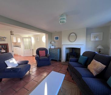 4 bedroom end of terrace house to rent - Photo 3