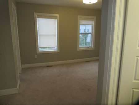 For Lease - 165 Seabrook Drive Unit# Upper Level, Kitchener, Ontario - Photo 4