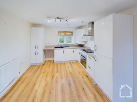 2 bedroom maisonette to rent - Photo 5