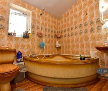 5 bedroom detached house to rent - Photo 6