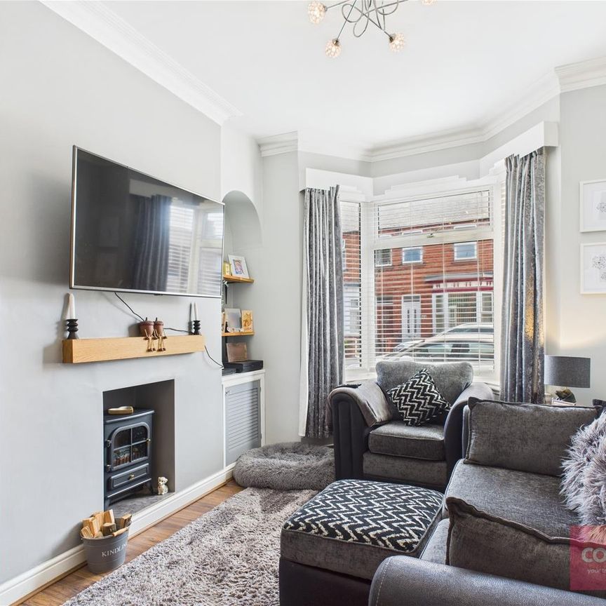 Milton Avenue, Scarborough - Photo 1