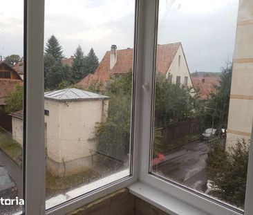 Închiriez apartament - Photo 2