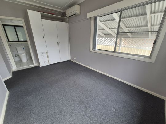 Perfect Family Home in Blacktown! - Photo 1
