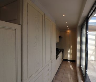 Een appartement op de 2de verdieping met 2 slaapkamers, veranda en ... - Photo 6