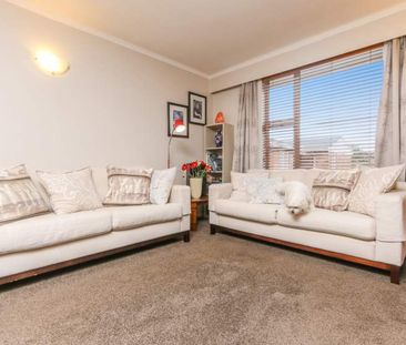 ELLERSLIE - Hawthorne Place 3 Bedroom one level Unit - Photo 4