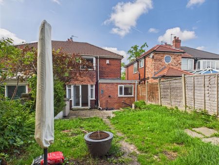 3 Bedroom - Photo 5