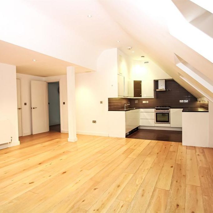 3 bedroom flat to rent - Photo 1