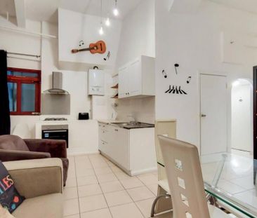 Studio to rent - Photo 2