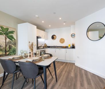 2 bedroom flat to rent - Photo 2