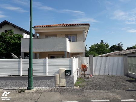 MAISON T5 CENTRE BOURG - VILLEFONTAINE - Photo 4