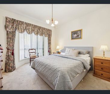 Light and Bright Family Home in great Location - Photo 5