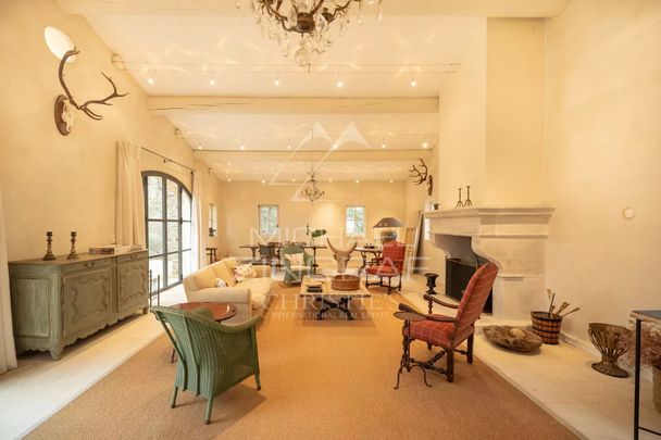 Gordes - Propriété unique dans un environnement exceptionnel - Photo 1