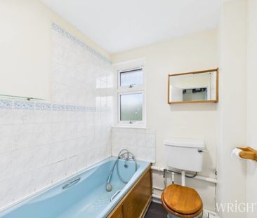 2 bedroom Flat - Deanscroft, Knebworth - Photo 5
