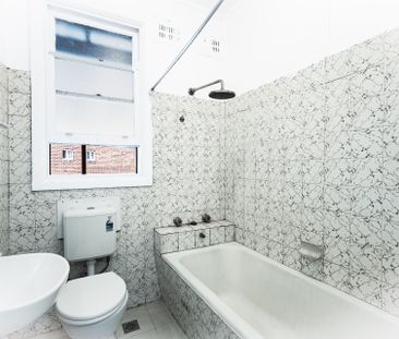 Two Bedroom House in a Prime Location - Photo 6