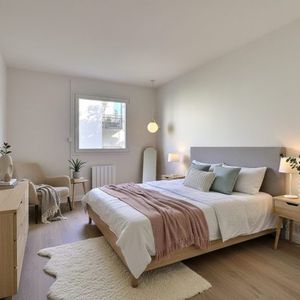 T5 - CHAMALIERES- RENOVE- GARAGE ET CAVE - Photo 2