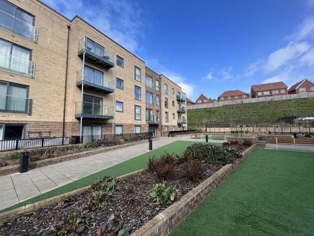 Sq Feet - Ground Floor Bed - Griffin Court, Luton, LU2 - Photo 5