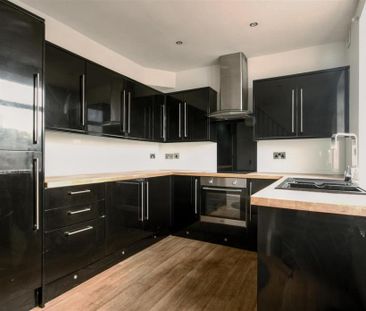 3 bedroom terraced house to rent - Photo 6