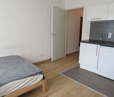 Appartement à louer - REIMS RUE CLOVIS - Photo 2
