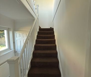 3 Bed Semi-Detached House, Finch Close, NW10 - Photo 5