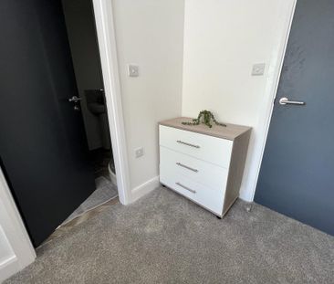1 bed house share to rent in Church Street, Burnley, BB11 - Photo 3