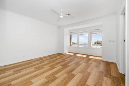 Coastal Elegance on Lady Gowrie Drive - Photo 5