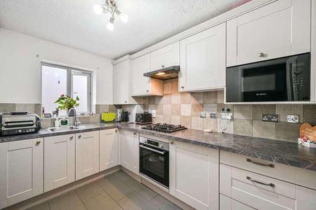 Bradymead Road, Beckton, E6 - Photo 2