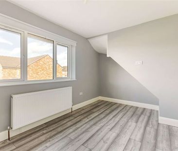 Substantial and versatile eight bedroom detached family home finish... - Photo 5