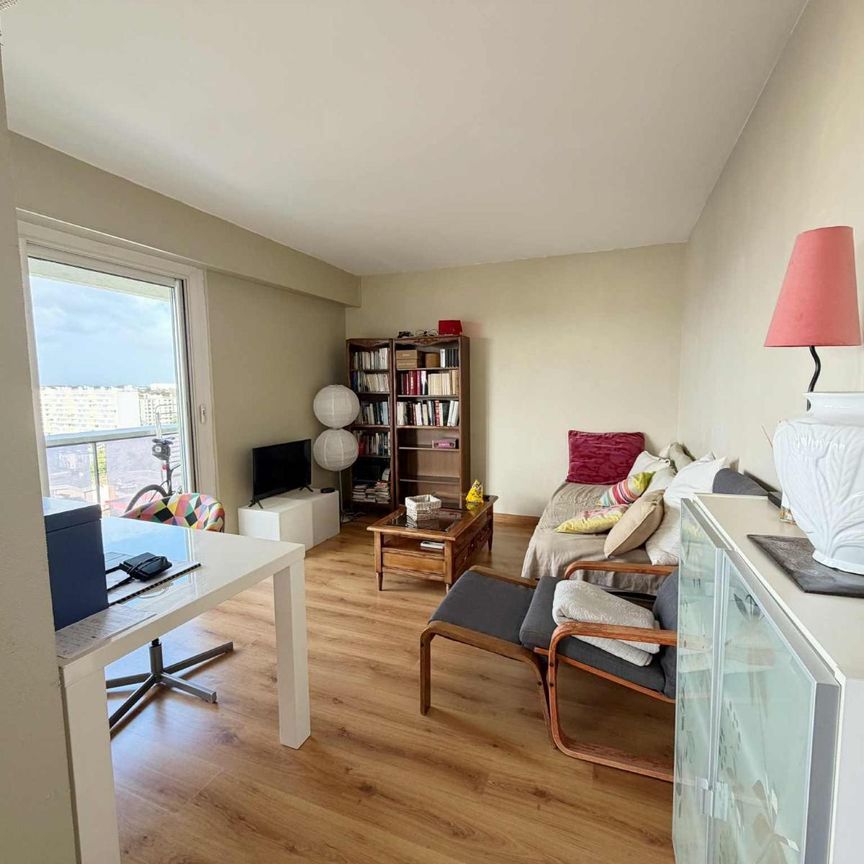 Location Appartement 4 pièces 82m² BORDEAUX 33300 - Photo 1