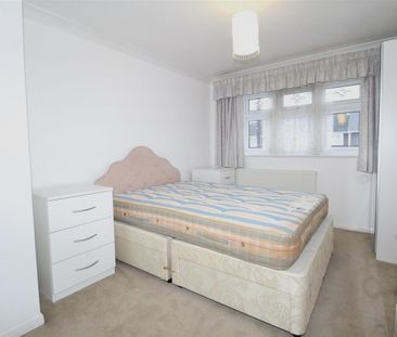 3 Bedroom House - Semi-Detached To Let - Photo 5