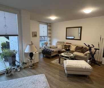 Exklusives Wohnen mit großer Dachterrasse in top Lage! - Foto 1