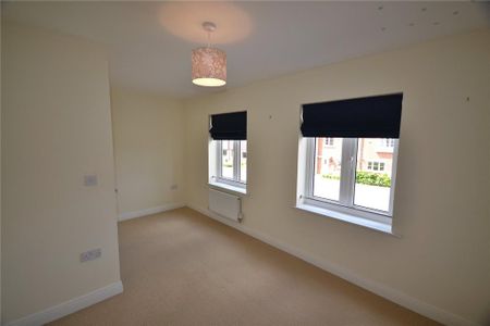 4 bedroom terraced house to rent - Photo 2