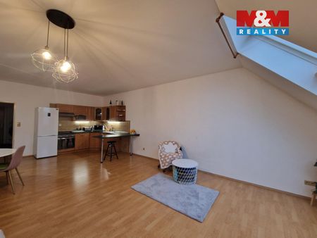 Pronájem bytu 2+kk 75 m² - Fotografie 2