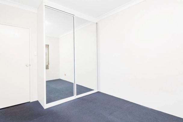 WALK TO WESTMEAD STATION/WELL PRICED & WELL LOCATED! - Photo 1