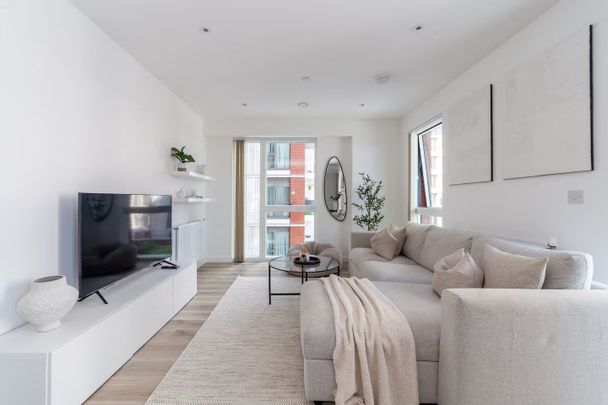 1 Bed Flat, Nine Elms, SW11 - Photo 1