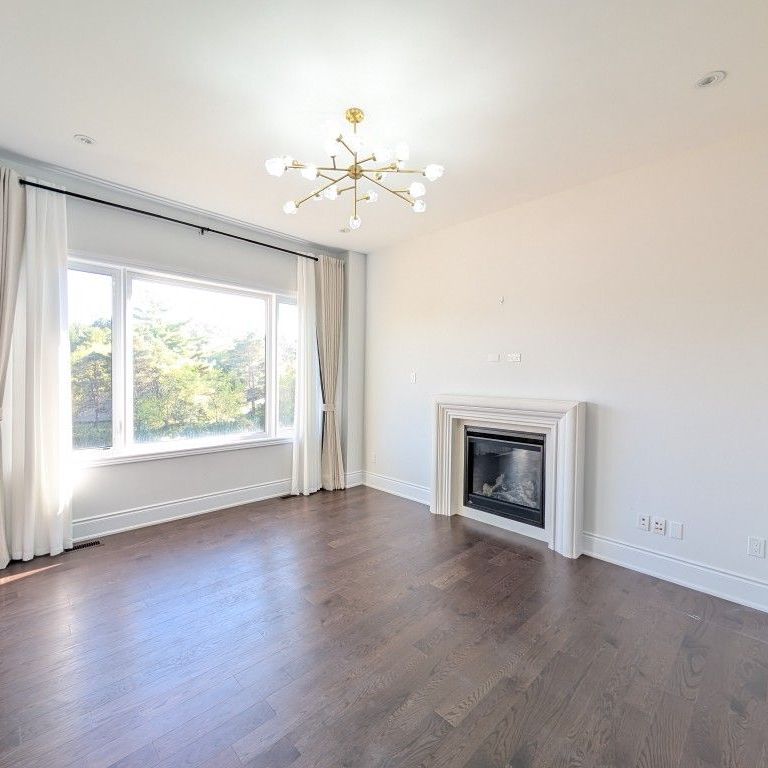 For Lease - 192 Sunset Vista Court, Aurora, Ontario - Photo 1