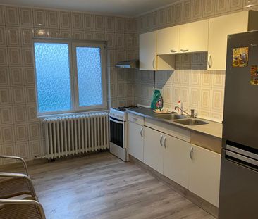 Casa cu 3 camere, decomandate, zona Podu de Piatra - Photo 5